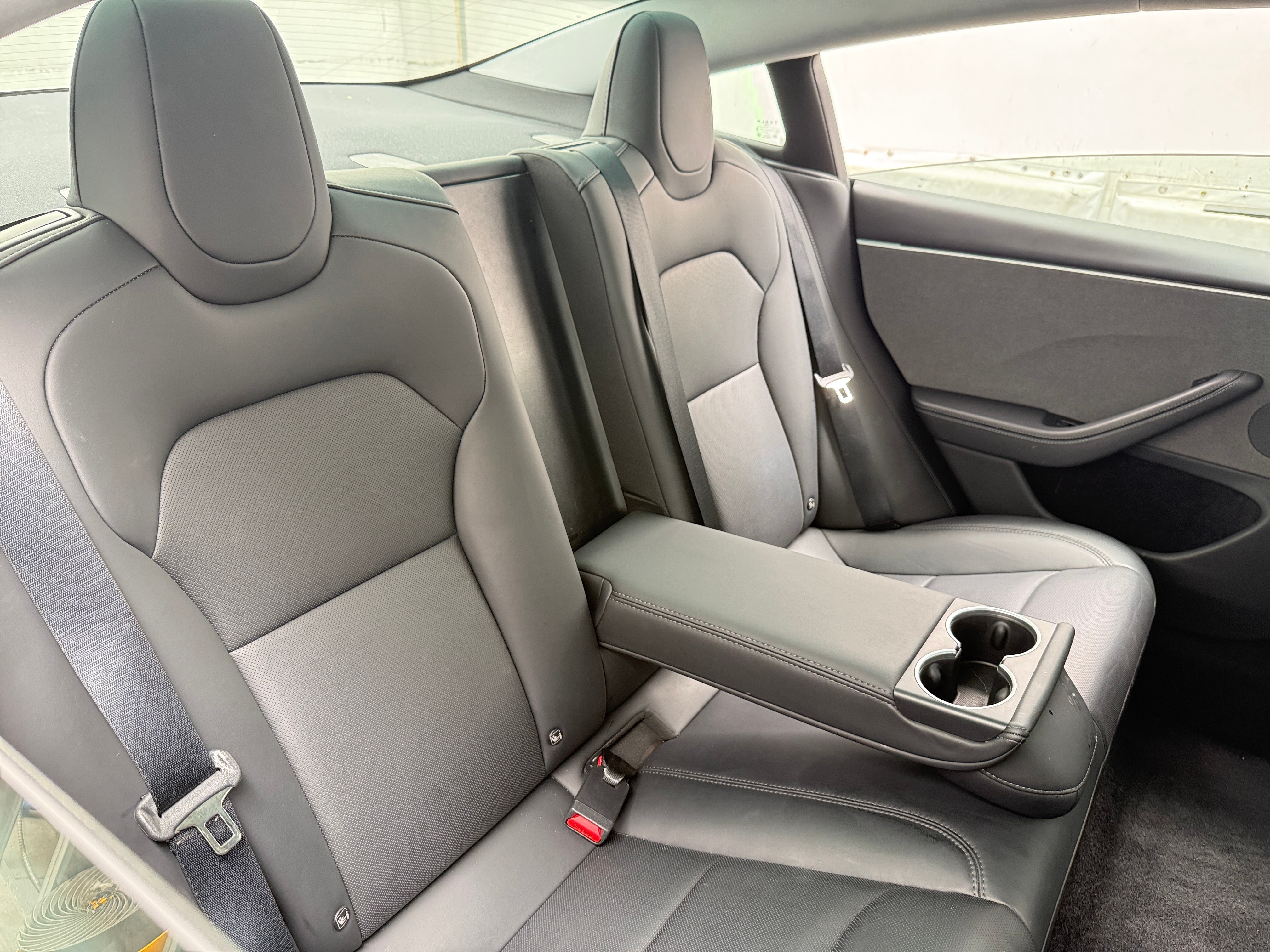 tesla model 3 2025 5YJ3E1EA7SF965397 image tesla model 3 2025 5YJ3E1EA7SF965397 image